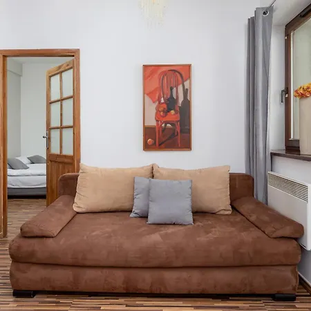 Cozy Nosal Jaszczurowka By Renters דירה זקופאנה